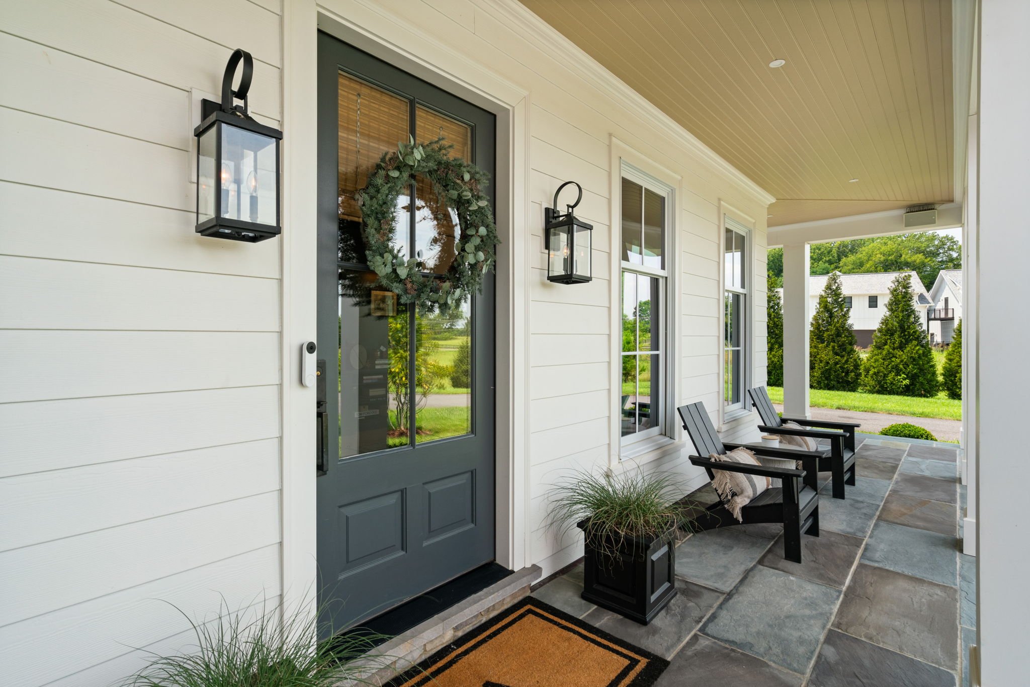 Does Your Front Door Color Really Affect Your Sale Price? Here's the Data